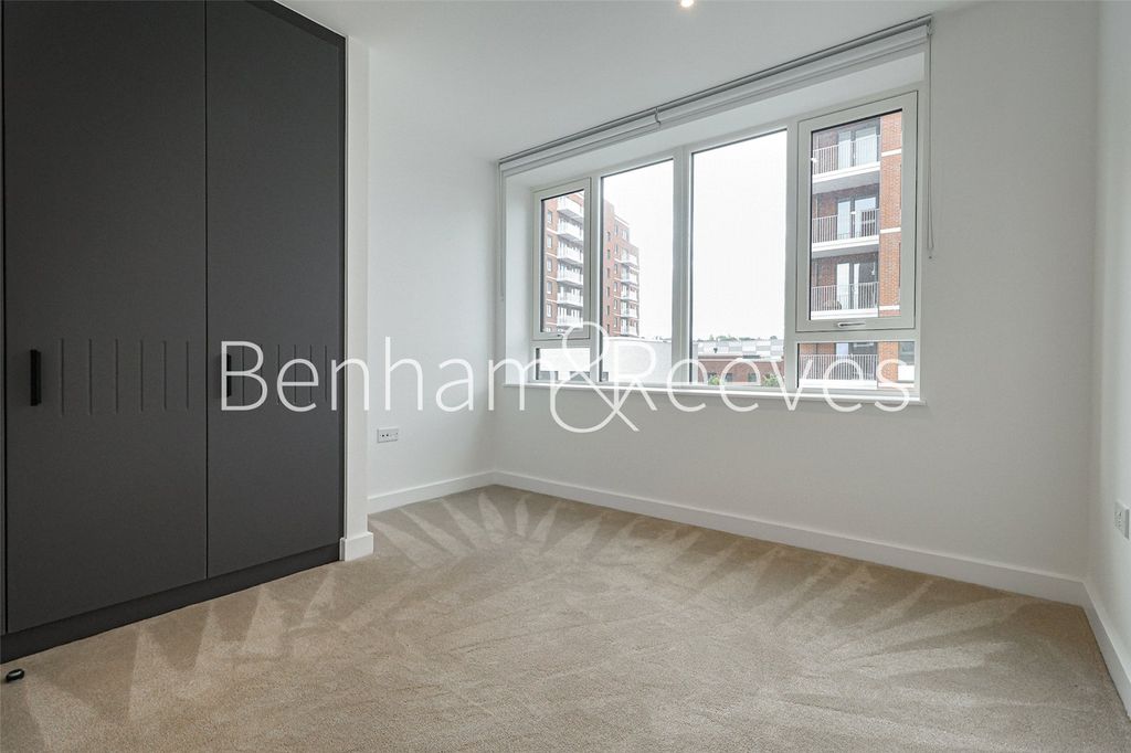 Property photo 1 of 20 Picture No. 05