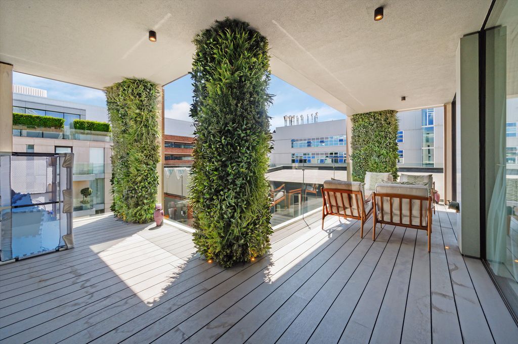 Property photo 3 of 18 Image