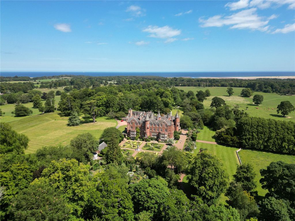 Property photo 2 of 31 Tyninghame House