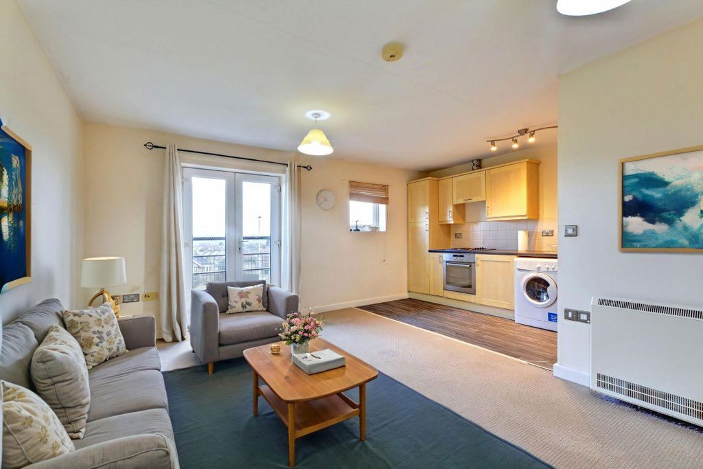 Property photo 2 of 6