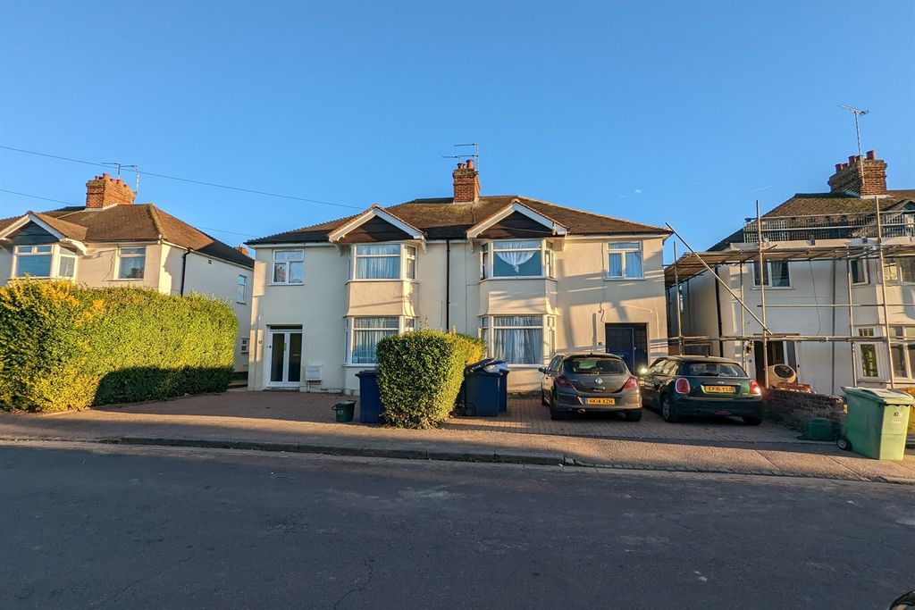 Property photo 1 of 11 (Main)