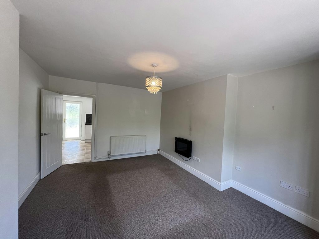 Property photo 2 of 12 Img_2641.Jpg