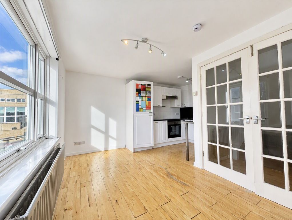 Property photo 1 of 5
