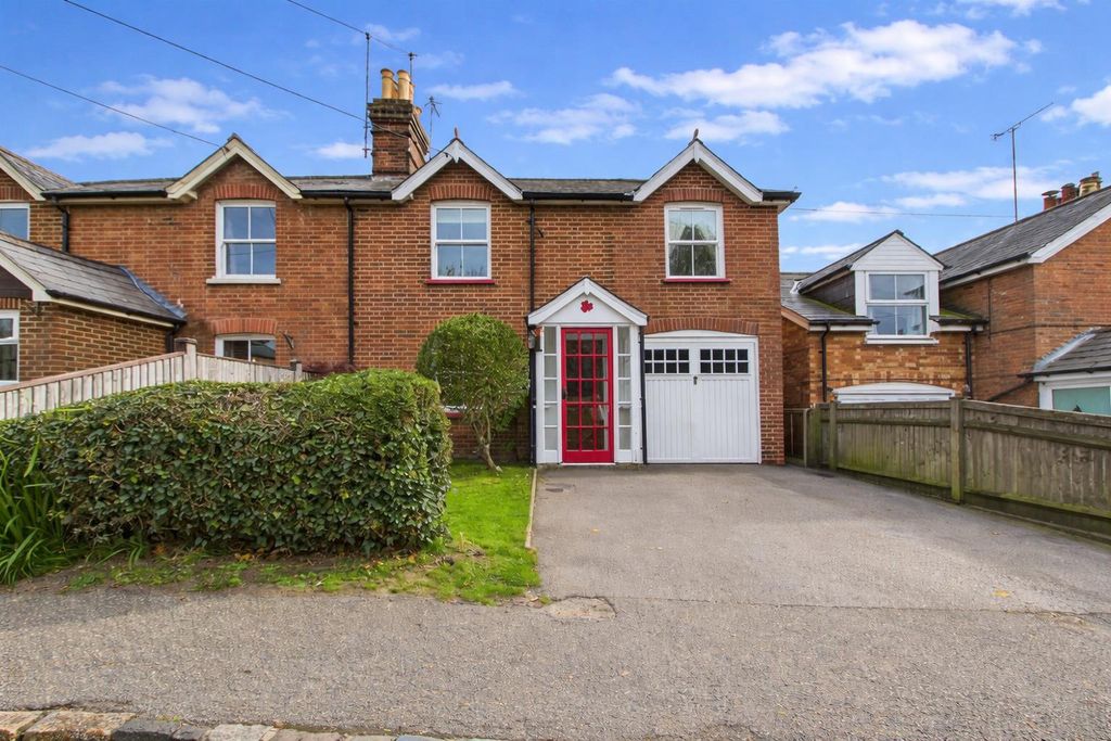 Property photo 1 of 27