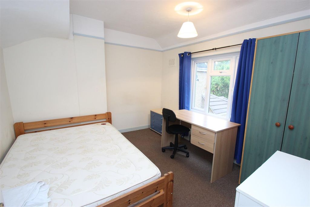 Property photo 1 of 4