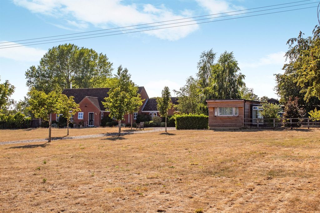 Property photo 1 of 18