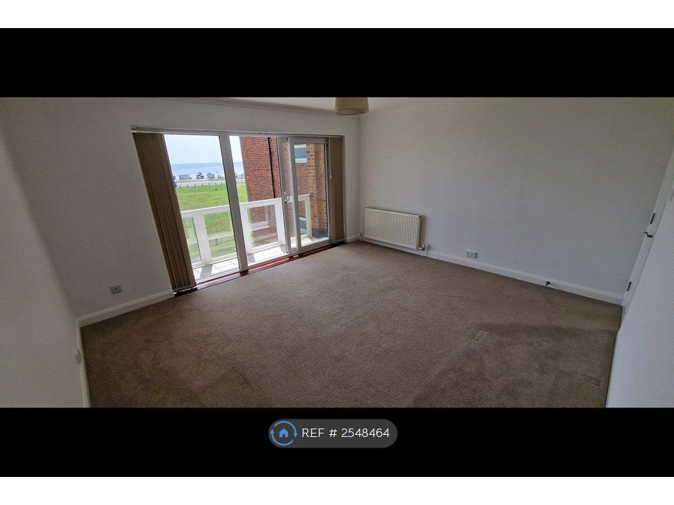Property photo 2 of 17 Lounge
