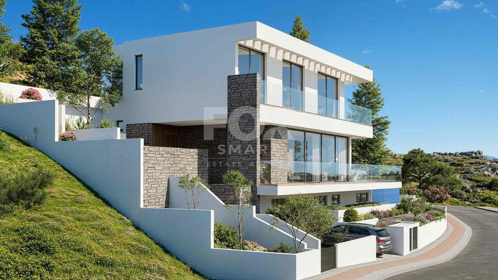 Property photo 2 of 13