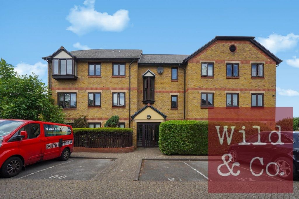 Property photo 1 of 17 Riverside Close - Qfie7Swzgiwd6Zixrg6U.Jpg