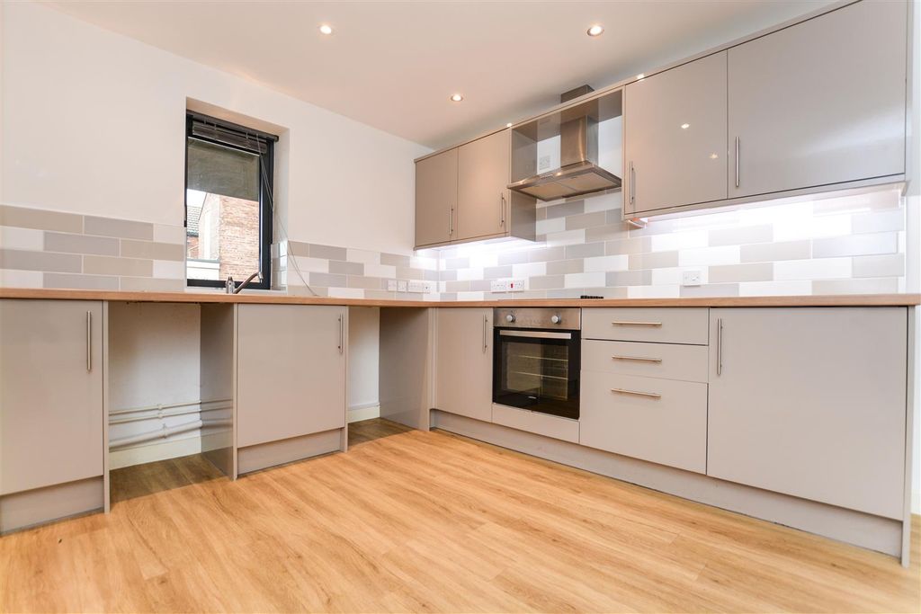 Property photo 2 of 13 Kitchen