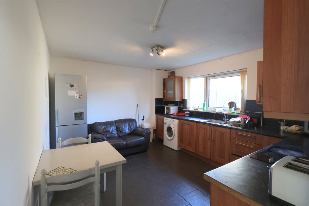 Property photo 2 of 3 Picture No. 04