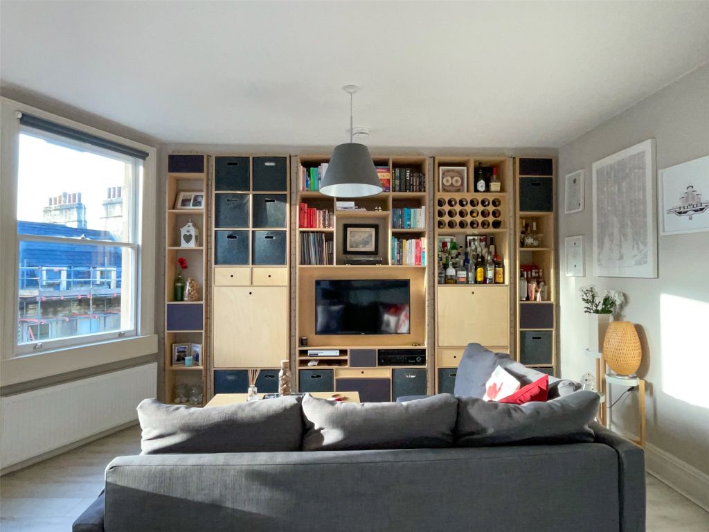 Property photo 3 of 14 Storage