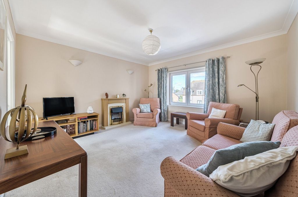 Property photo 2 of 12