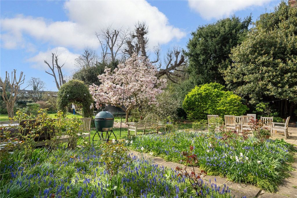 Property photo 2 of 24 Picture No. 49