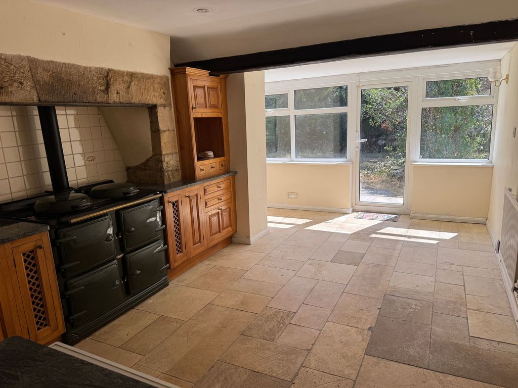 Property photo 2 of 41