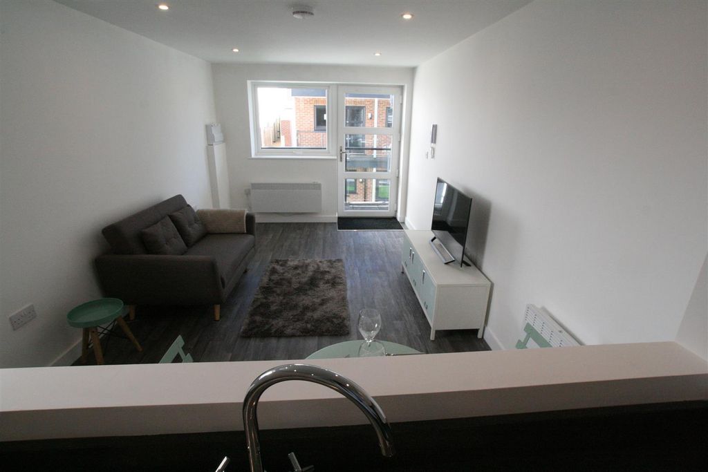 Property photo 2 of 11