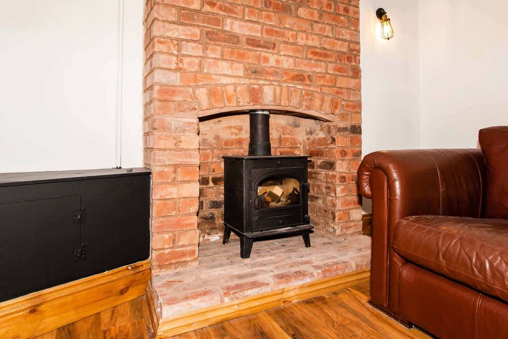 Property photo 3 of 18