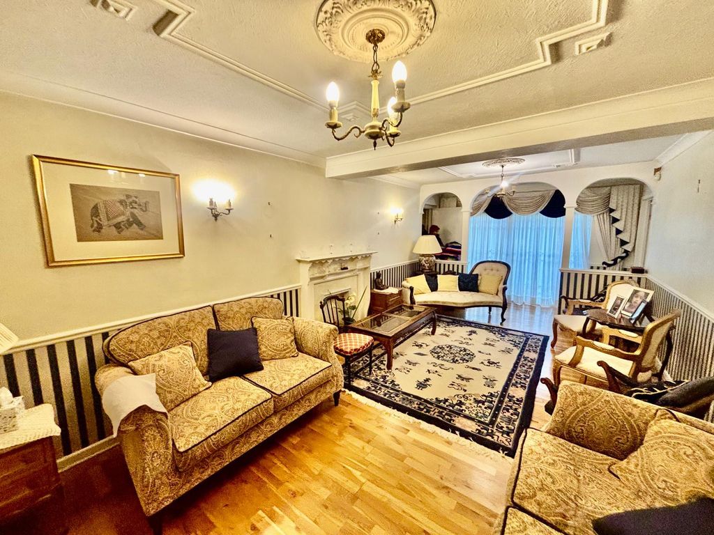Property photo 1 of 29
