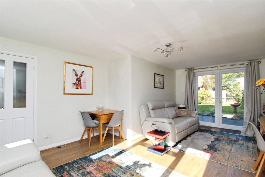 Property photo 3 of 27 Lounge Diner