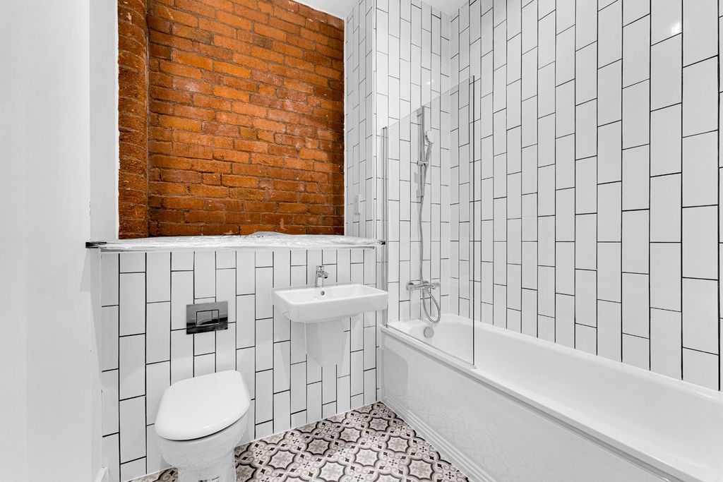 Property photo 1 of 17 Picture No. 07