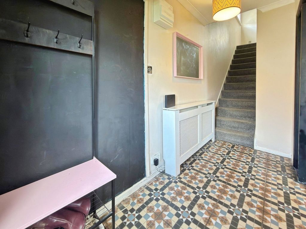 Property photo 2 of 26