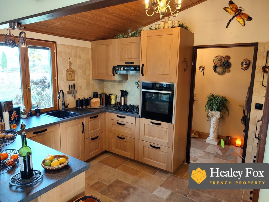 Property photo 3 of 12