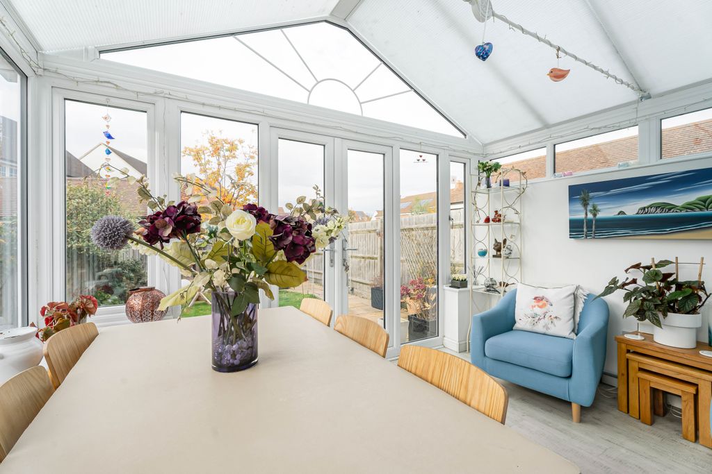 Property photo 3 of 12 Conservatory