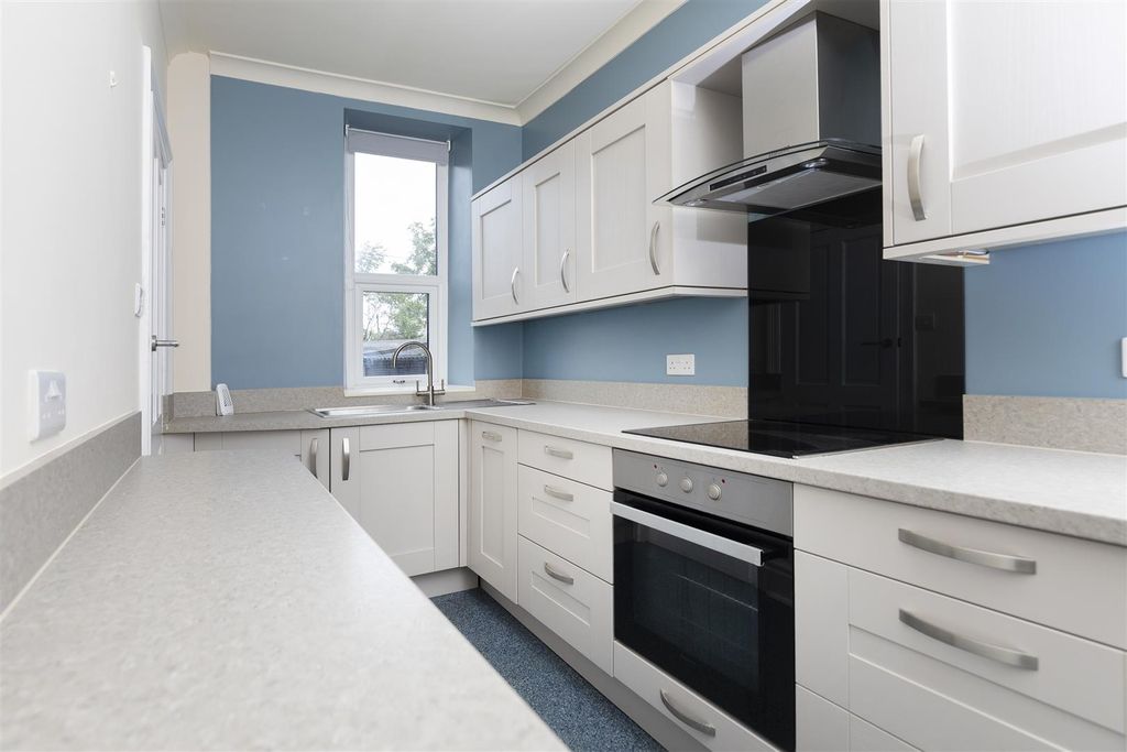 Property photo 2 of 17 Kitchen