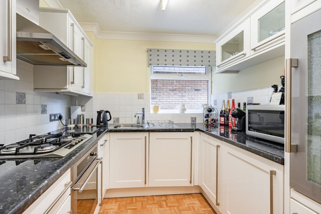 Property photo 3 of 15 Picture No. 13