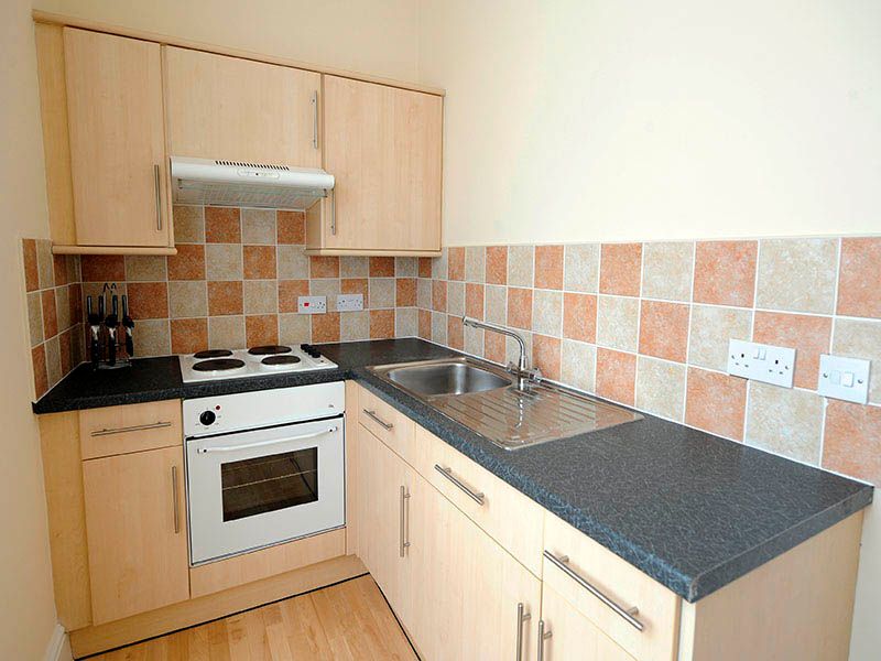 Property photo 1 of 6 42 The Mall Flat 2 K