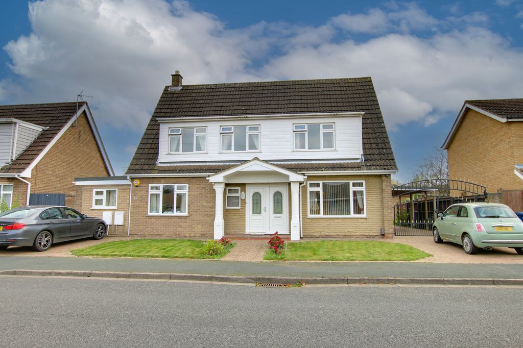 Property photo 1 of 25