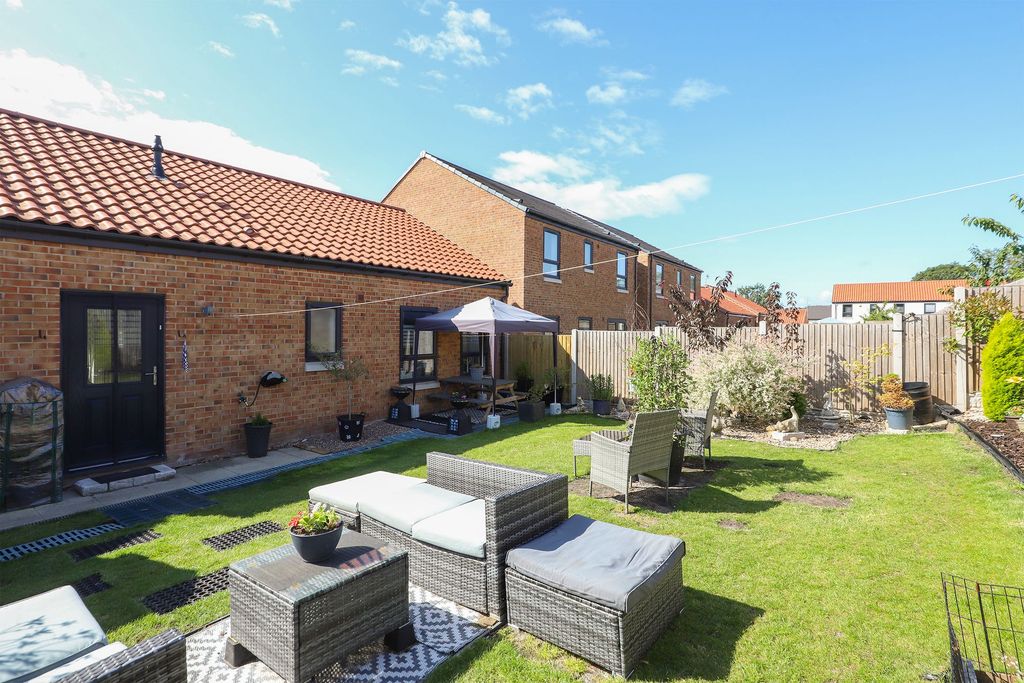 Property photo 3 of 19