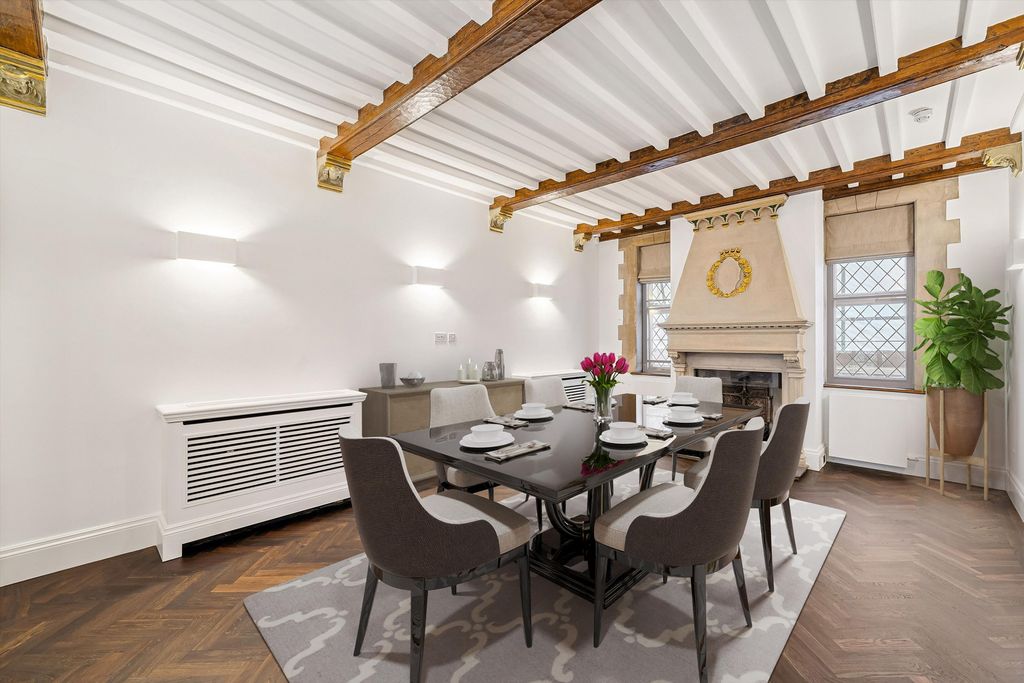 Property photo 2 of 34 Image