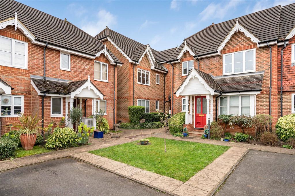 Property photo 1 of 14 Front