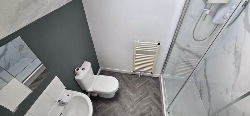 Property photo 3 of 6 Photo 2