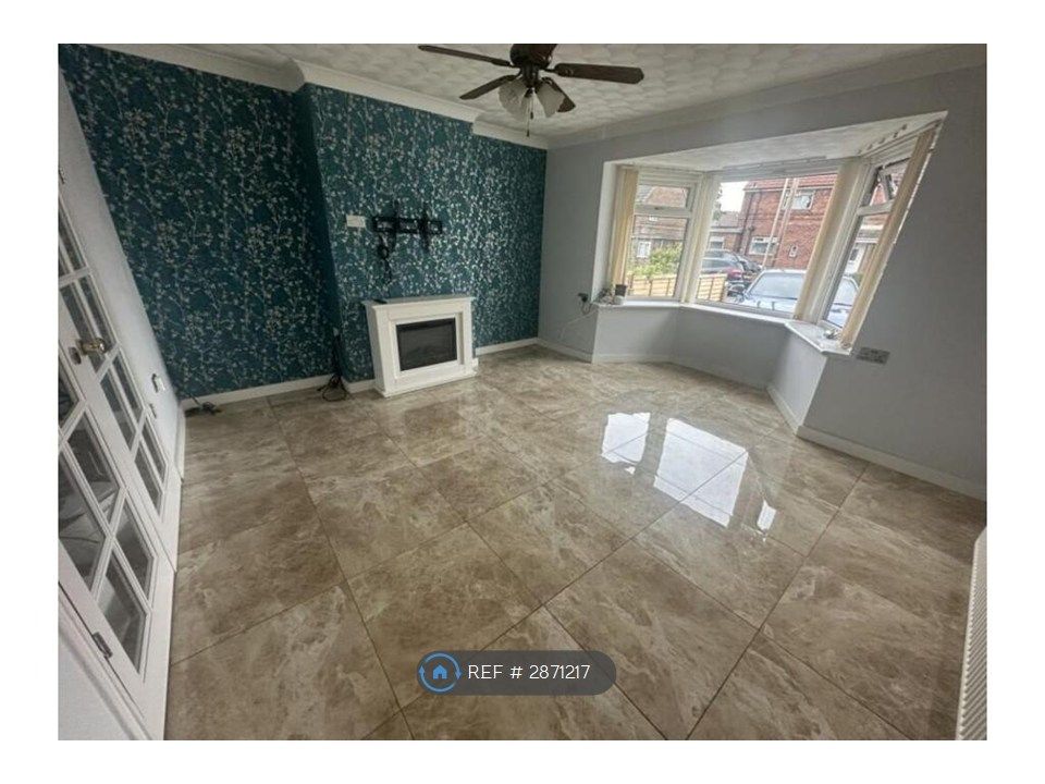 Property photo 3 of 27