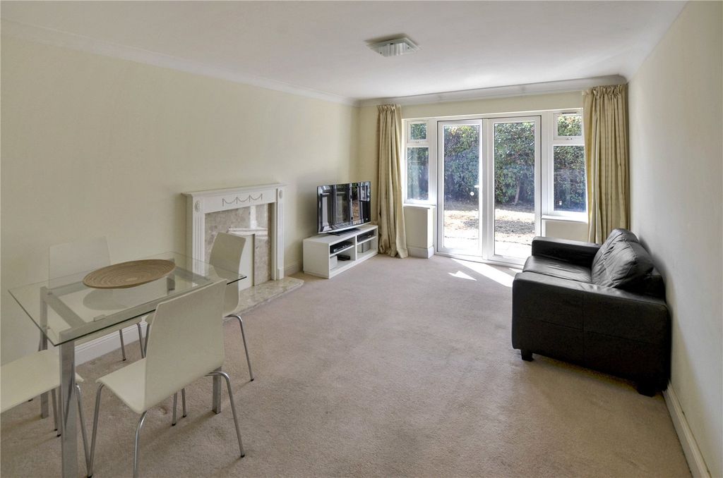 Property photo 2 of 16 Lounge/Dining Room