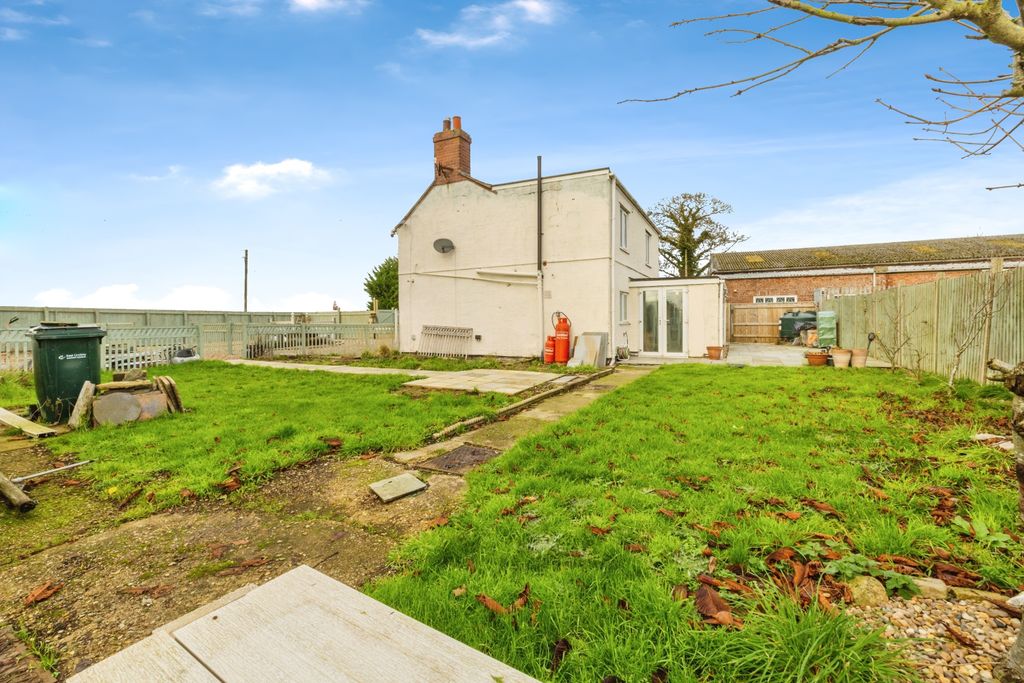 Property photo 2 of 16