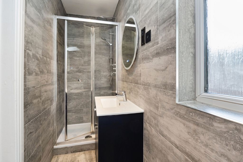 Property photo 2 of 22 Pbox-Img.Jpg