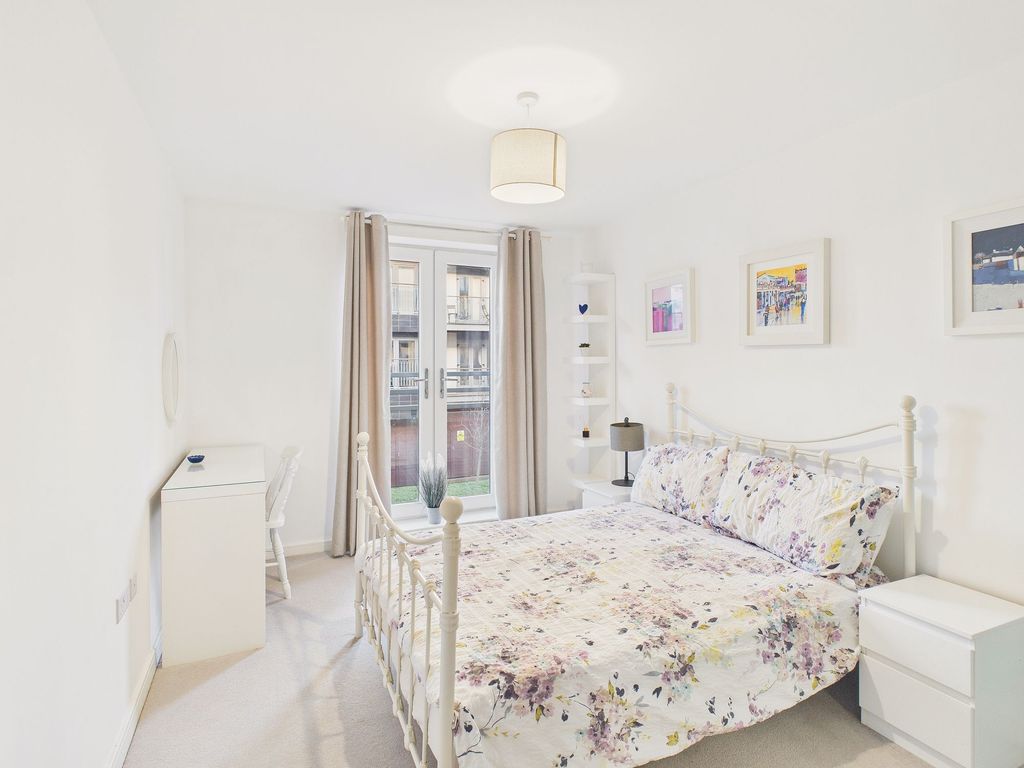 Property photo 3 of 9 Bedroom One