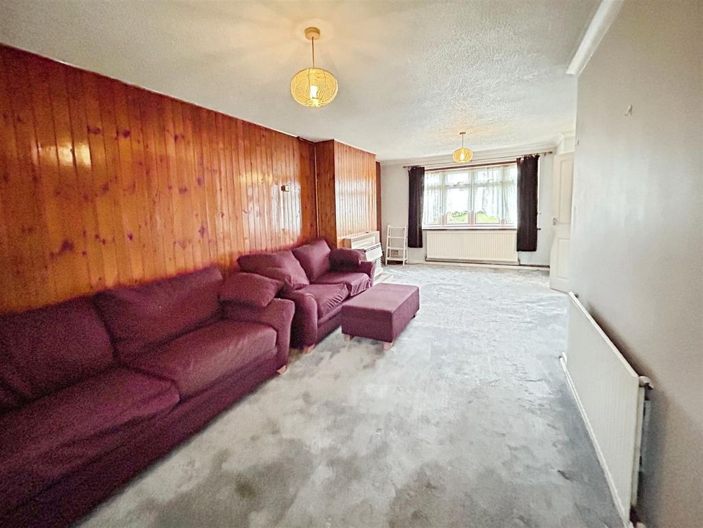 Property photo 2 of 13 96239436-2-4245-B44C-A5F95A2Ec43C-7408-000000E3F79