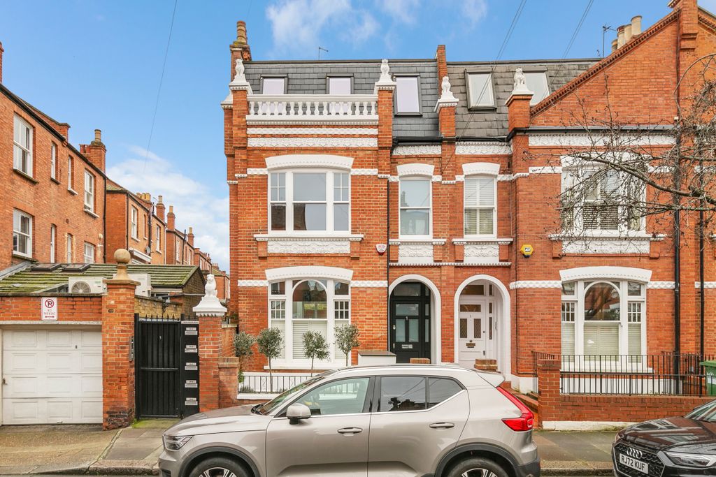 Property photo 1 of 17
