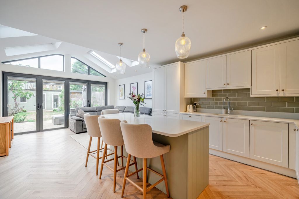 Property photo 2 of 22 1514659-24-1A06d6...