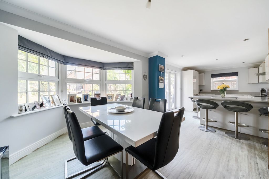 Property photo 3 of 20 Kitchen/Diner