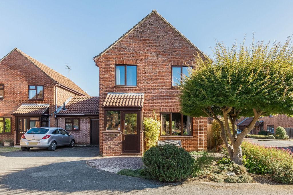 Property photo 1 of 16