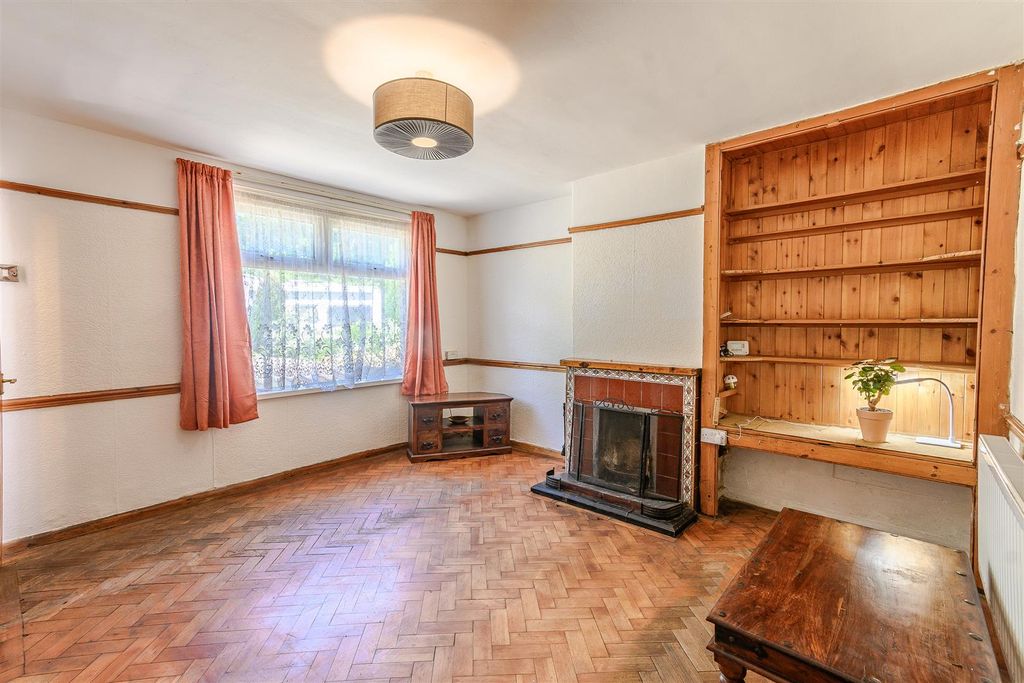 Property photo 3 of 23