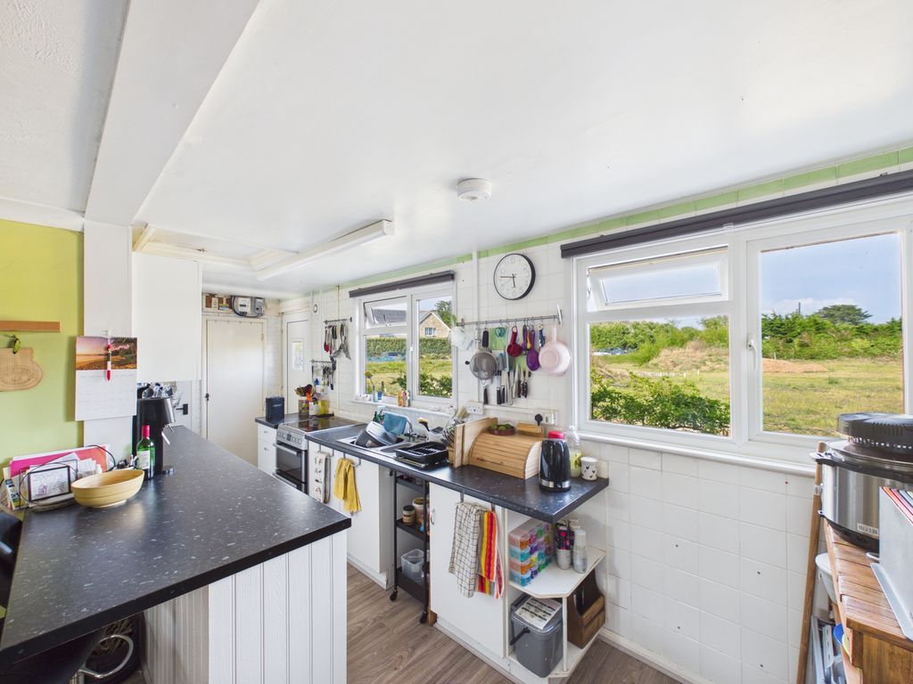 Property photo 3 of 15 Kitchen