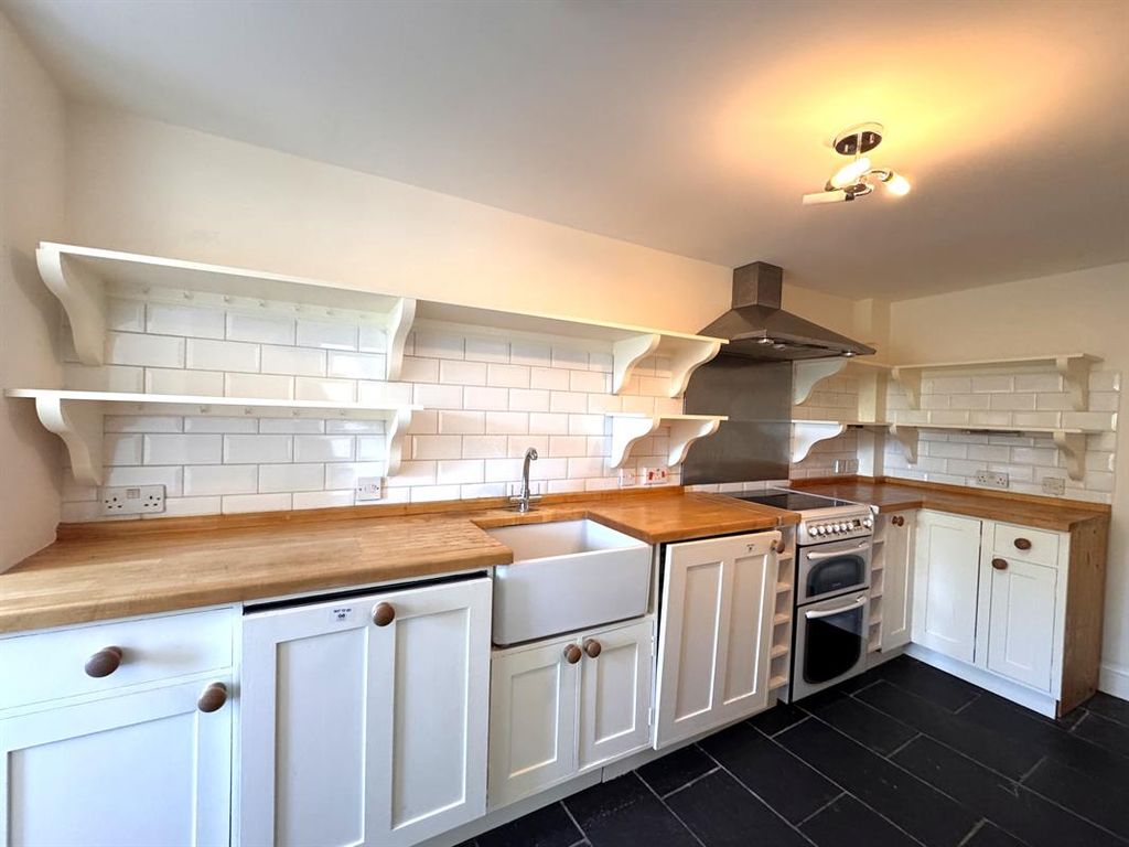 Property photo 3 of 10 Photo 3