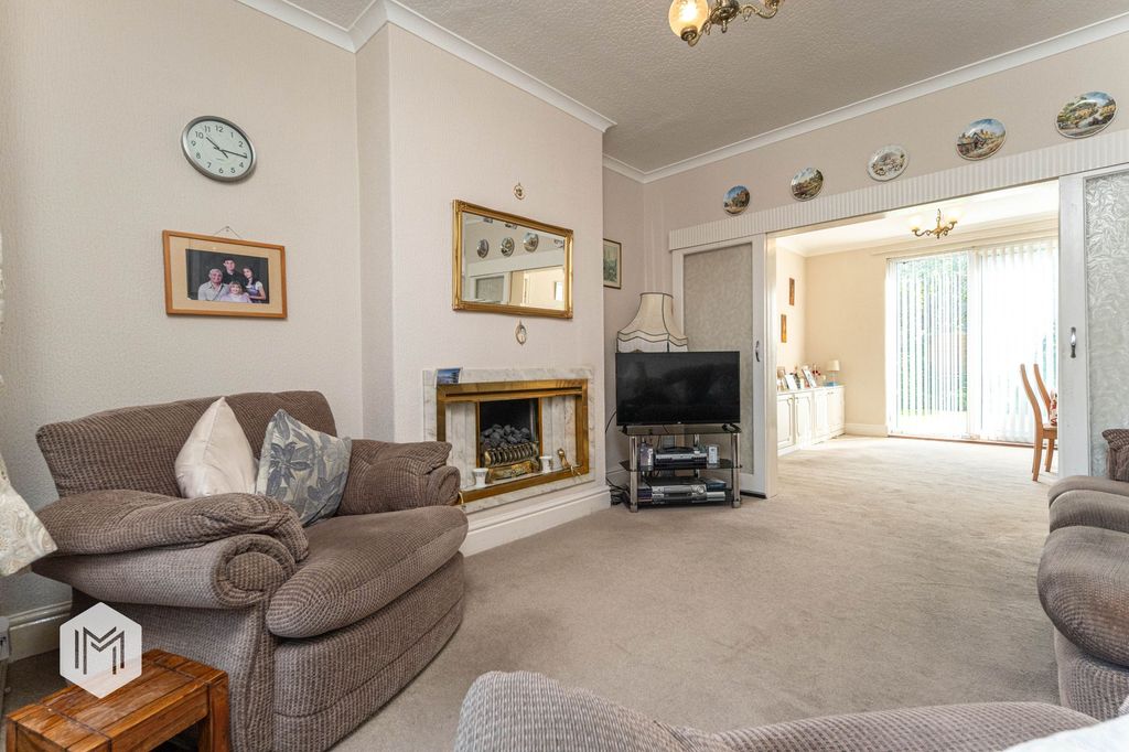 Property photo 2 of 22