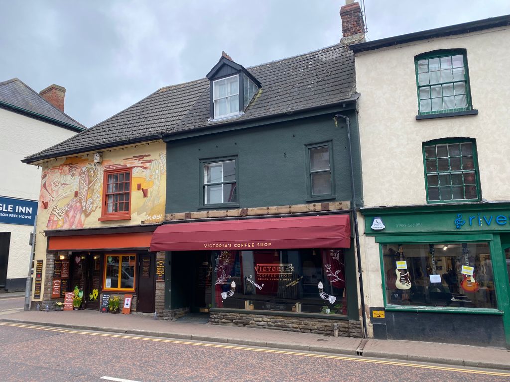 Property photo 1 of 8